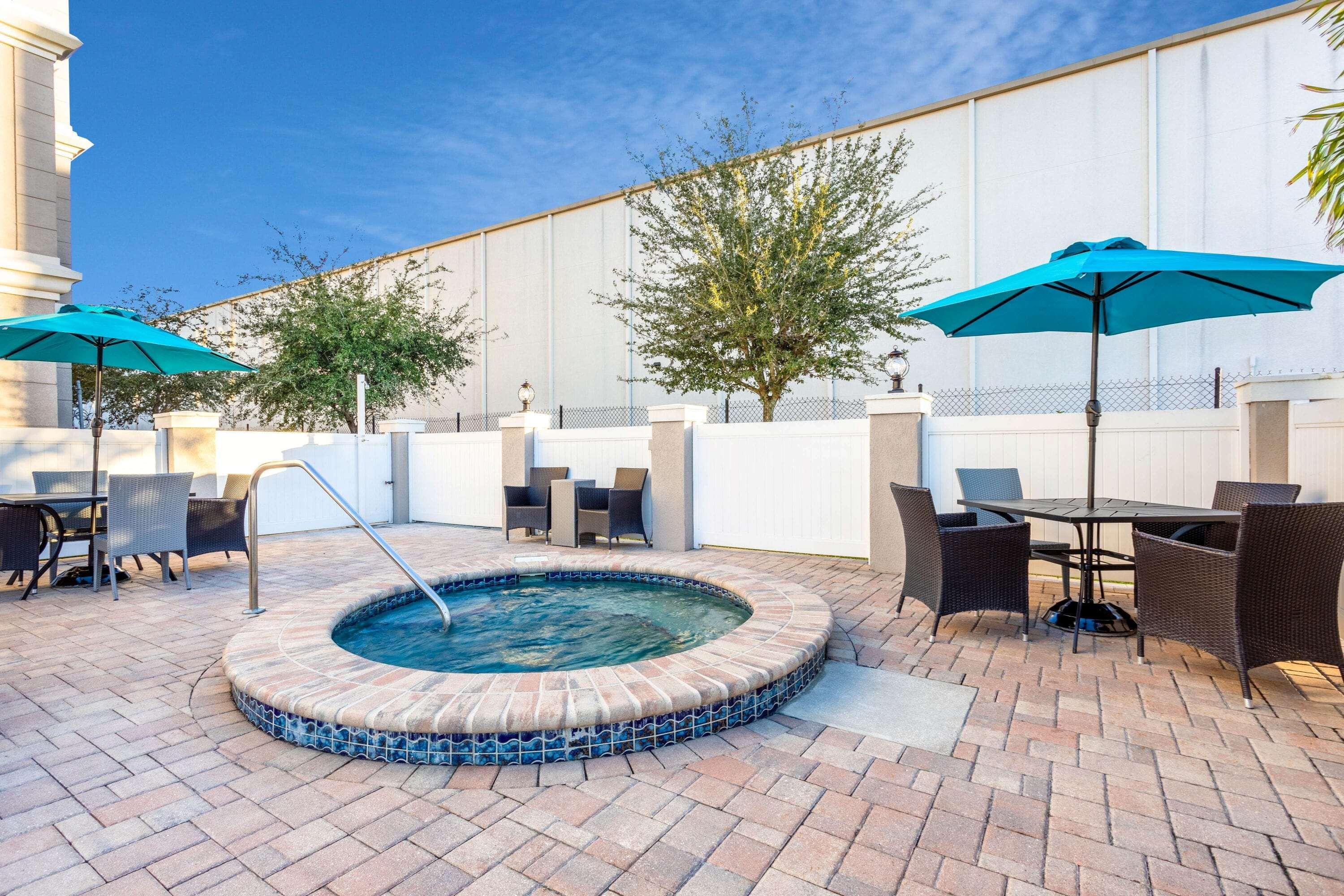 La Quinta By Wyndham Tampa Central Carrollwood Village Extérieur photo